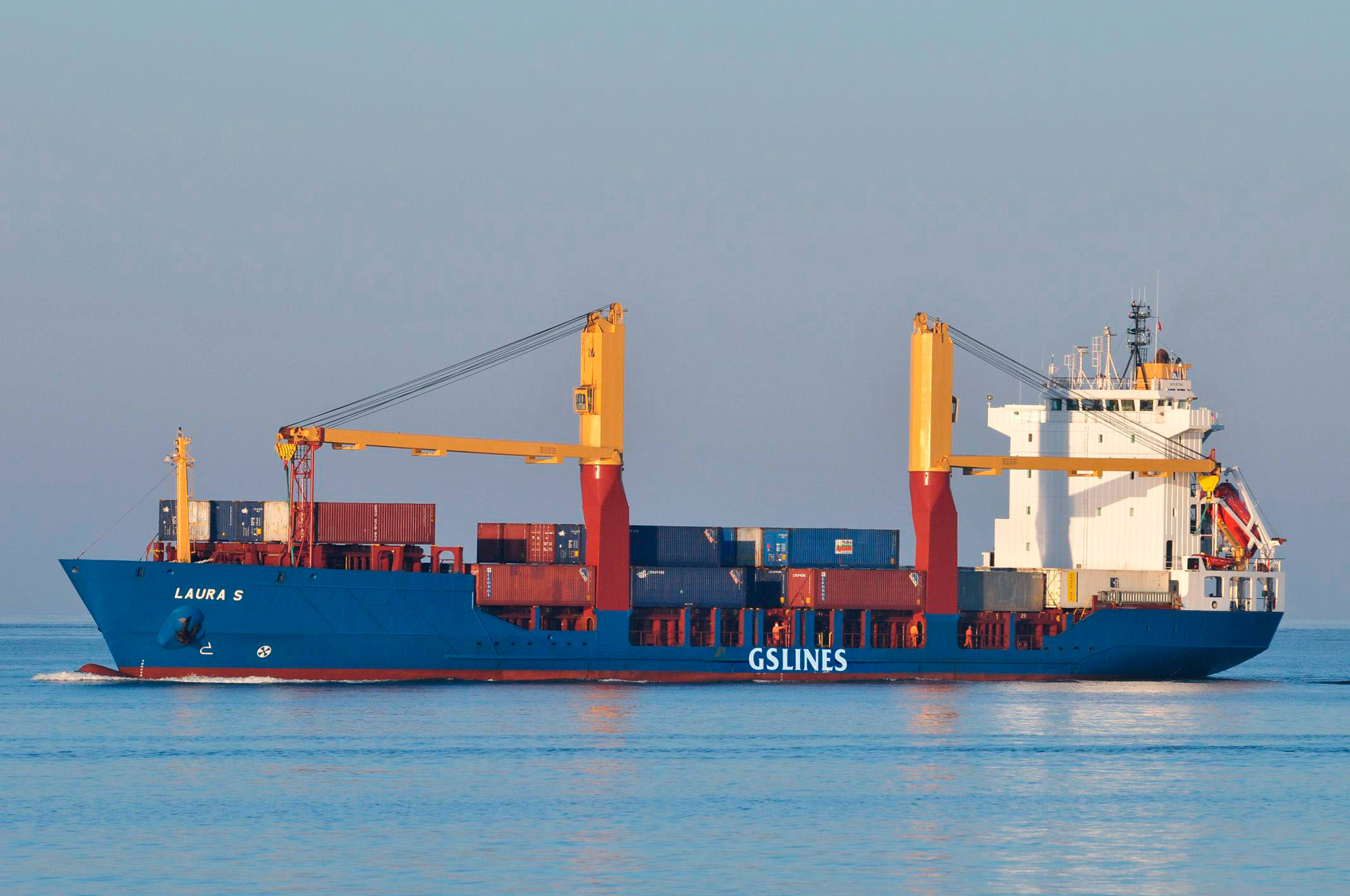 GS Lines - N/M Laura S